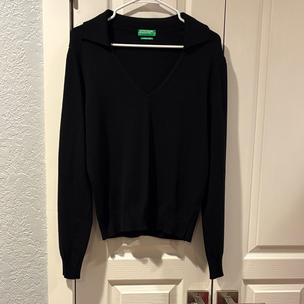 United Colors Of Benetton Elegant Black V-Neck Sweater